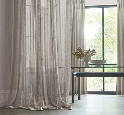 【遮光レース】ナチュラルレース〜ウェーブ状のプリーツ加工を施したケースメントは、一枚掛けもおすすめです