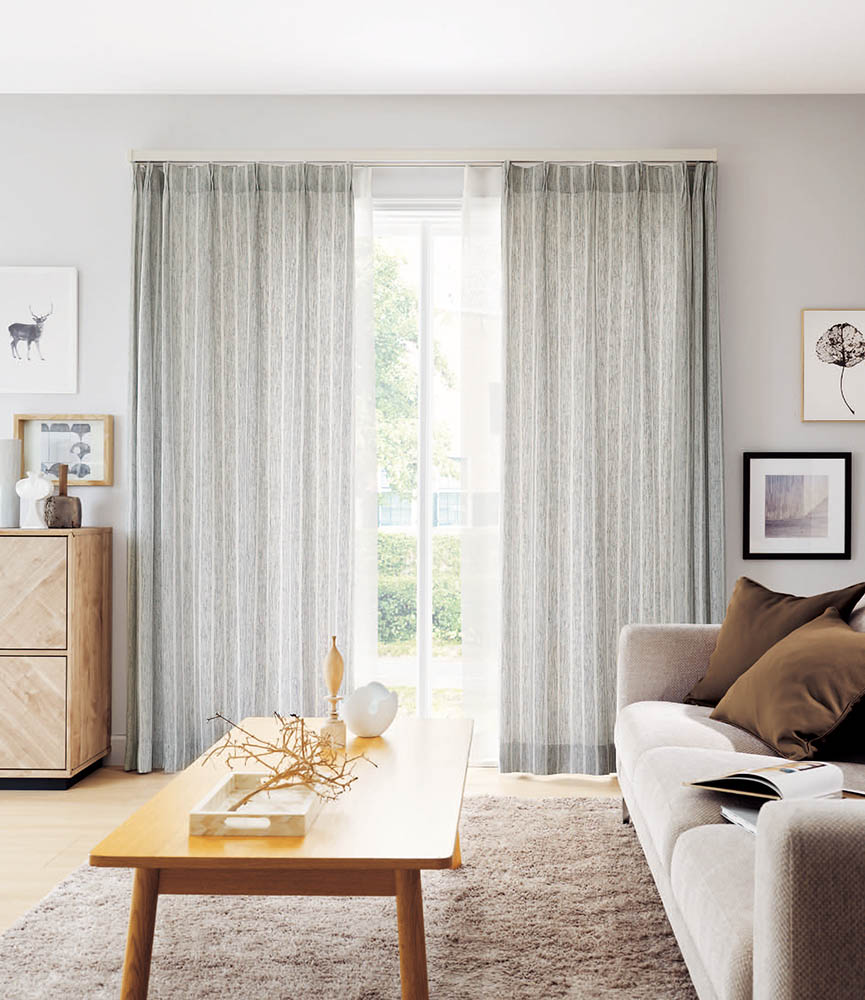  �y�k���z���u�j�[���`�Ȃ̂悤�ȃU�b�N���Ƃ����i�`�������ȕ\������V���v���ȃX�g���C�v���ł��B�����݂̂����G��ƐF�����������B 