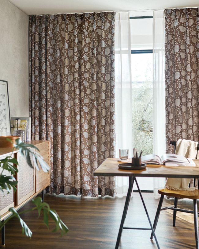  AeB[N_ȕ͋C`hJ̗lȕ\ǋ̂镗BAeB[N_ȕ͋CY܂B 