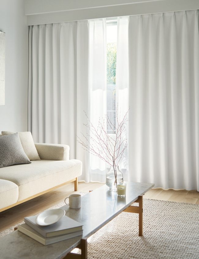  �y�Ռ��P���z�C�[��G�`�������̈�̊������܂锒�ƈ������܂鍕�̔z�F�B�Ռ� 1 ���̐��\�ŁA�h���[�v���ɂ��D�ꂽ�V���v���ȃT�e���n�ł��B 