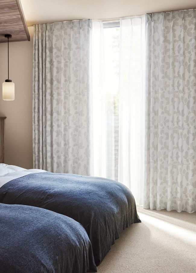  �y�Ռ��Q���z���F�C���`�t�����P�����[�t�����A�x�[�V�b�N�J���[�ŃV���v���Ȉ�ۂɁB 