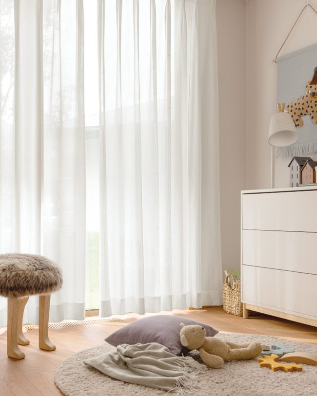 【遮熱】星が降るストライプ〜星が降るようにデザインされたストライプは大人も使いやすいさりげなさ。遮熱機能で子供部屋にもおすすめです。