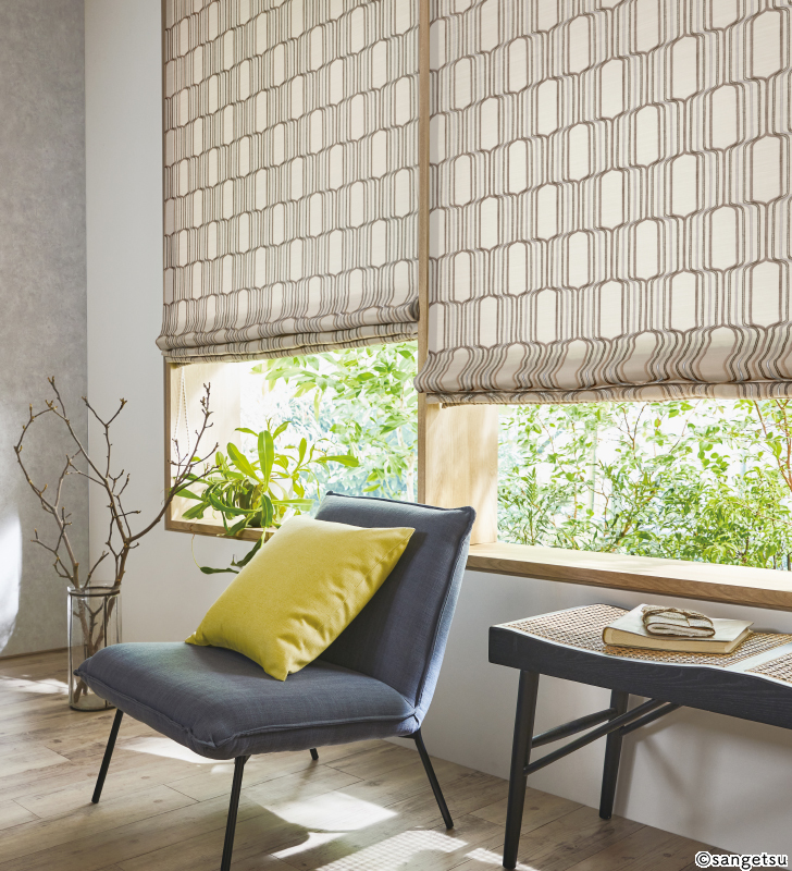 【北欧】こだわりの幾何学柄〜2種類の質感の刺繍糸で表現したこだわりの幾何学柄。幅広いインテリアテイストにマッチします。