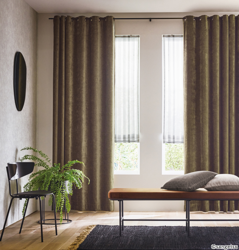  �V�F�j�[�����g���̂��炩�ȑ��F�V���[�Y�B�`�������̂��鎿�������������N��̋�Ԃ����o���܂��B 