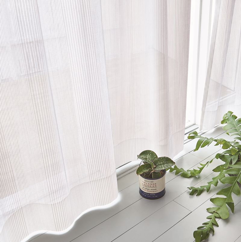 抗菌・防臭レース〜「ミューファン?」が発する銀イオンは、人体に優しく、非常に高い抗菌力を発揮します。洗濯によって機能が低下する心配もありません。