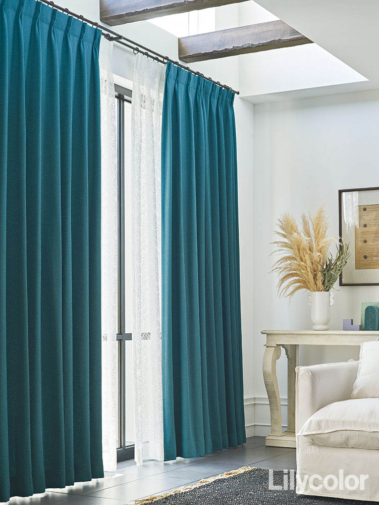  �����O������i�Ɍ���[�݂̂���J���[�B�`�_�炩�Ȏ莝�����ƃh���[�v�������́B 